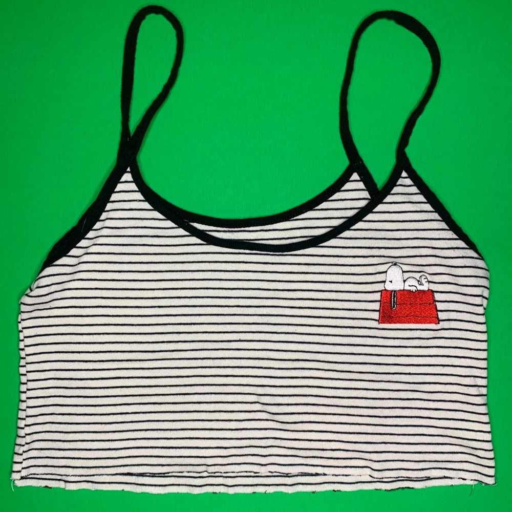 Collectable snoopy crop top